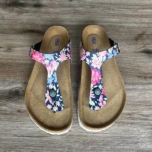 Never worn Birkenstock Gizeh Supernatural Floral Flowers Navy Thong Sandals